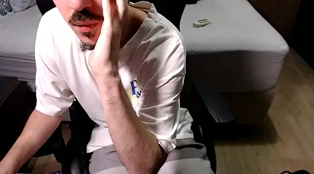 Snapshot of ViniBruv chatting on December 2, 2024, 12:26 am ViniBruv online show from December 2, 2024, 12:26 am