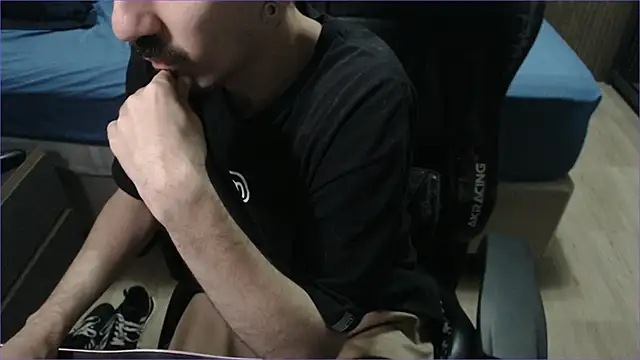 ViniBruv online show from February 22, 2026, 2:47 am