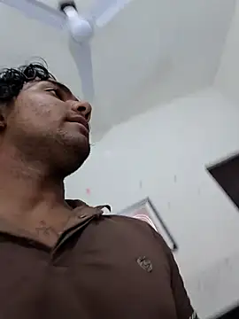 Snapshot of riya190 chatting on December 5, 2025, 5:33 pm riya190 online show from December 5, 2025, 5:33 pm