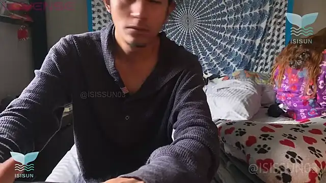 isissun03 online show from November 27, 2025, 1:11 pm