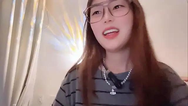 Snapshot of Sweet-Angel999 chatting on February 6, 2026, 3:30 pm Sweet-Angel999 online show from February 6, 2026, 3:30 pm