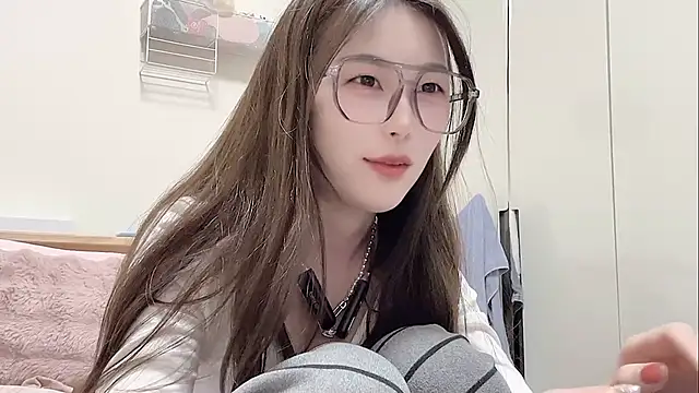 Snapshot of Sweet-Angel999 chatting on March 12, 2026, 4:44 pm Sweet-Angel999 online show from March 12, 2026, 4:44 pm