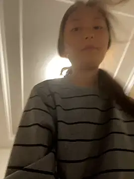 Snapshot of Sweet-Angel999 chatting on November 11, 2025, 5:52 pm Sweet-Angel999 online show from November 11, 2025, 5:52 pm