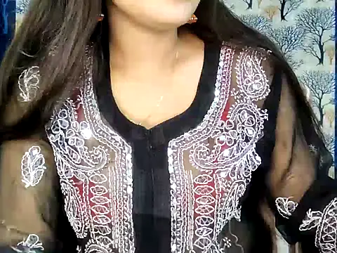 Snapshot of Aarvi_Arora chatting on November 8, 2025, 10:19 am Aarvi Arora online show from November 8, 2025, 10:19 am