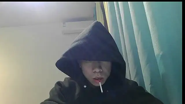 shuai321 online show from February 24, 2025, 12:48 pm