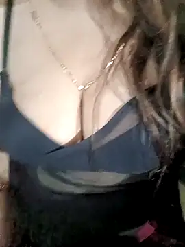 Snapshot of Beautyy38 chatting on December 14, 2025, 3:06 pm Beautyy38 online show from December 14, 2025, 3:06 pm