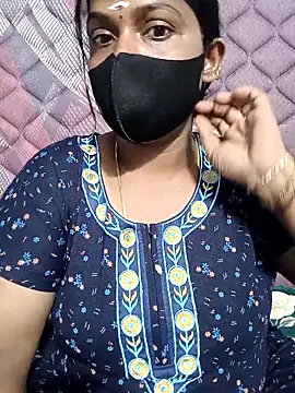 Snapshot of Renuma chatting on September 9, 2025, 11:41 am Renuma online show from September 9, 2025, 11:41 am