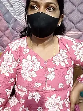 Snapshot of Renuma chatting on October 7, 2025, 3:40 am Renuma online show from October 7, 2025, 3:40 am