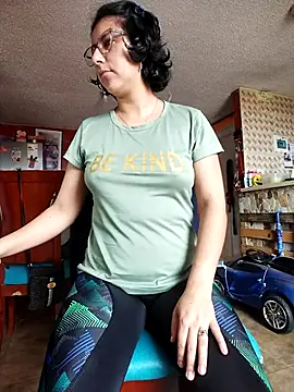 Im Alma  online show from February 28, 2025, 7:14 pm