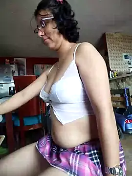 Im Alma  online show from February 17, 2025, 7:01 pm