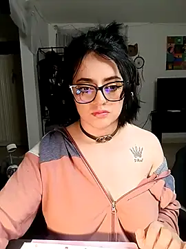 Lin-cute online show from March 4, 2025, 8:46 am