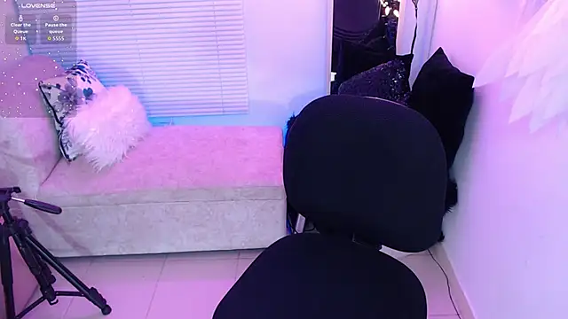 Mailywindsor online show from October 11, 2025, 10:11 pm