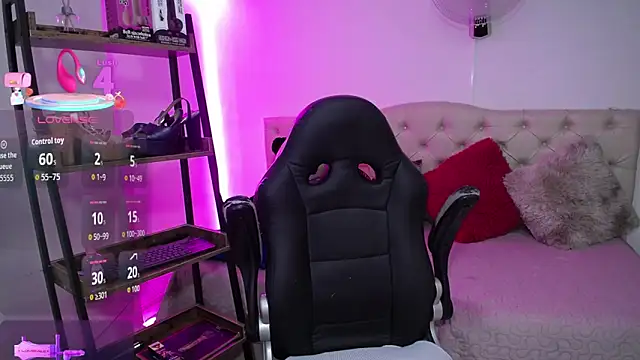 cristal horny19 online show from December 18, 2025, 4:06 am