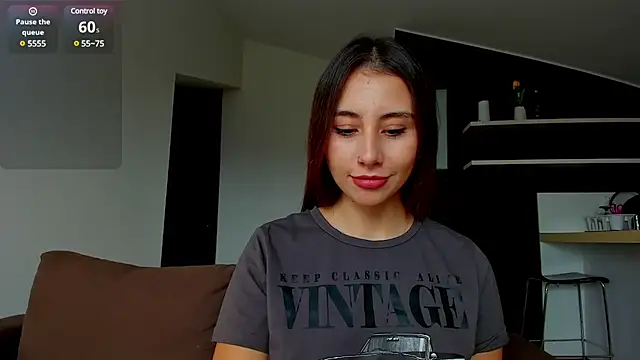 Snapshot of latinac1 chatting on December 7, 2024, 11:12 am latinac1 online show from December 7, 2024, 11:12 am