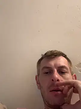 Snapshot of adrian90bi11 chatting on March 22, 2026, 10:06 am adrian90bi11 online show from March 22, 2026, 10:06 am