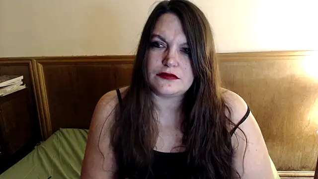 evabella  online show from March 6, 2025, 6:26 pm