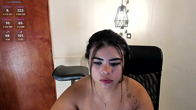 aitana-purple online show from October 19, 2025, 6:21 pm