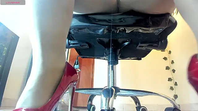 aitana-purple online show from March 8, 2026, 6:11 pm