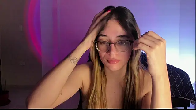 atenas 05  online show from November 26, 2025, 9:31 am