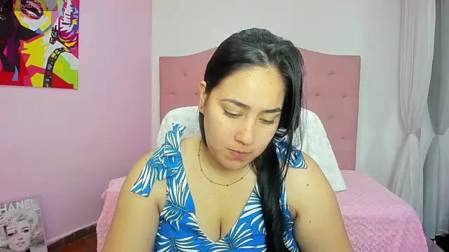 Snapshot of lizzaxs chatting on October 21, 2025, 12:37 pm lizzaxs online show from October 21, 2025, 12:37 pm