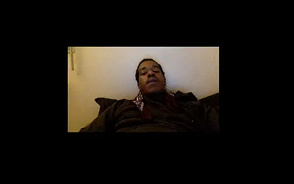 Snapshot of POPAYE972 chatting on June 9, 2026, 8:43 pm POPAYE972 online show from June 9, 2026, 8:43 pm