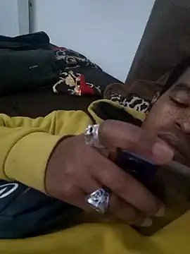 Snapshot of POPAYE972 chatting on February 25, 2025, 1:20 am POPAYE972 online show from February 25, 2025, 1:20 am