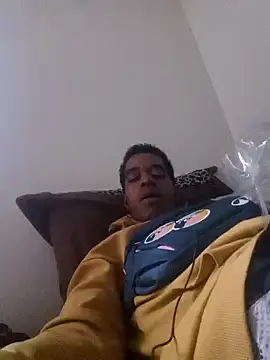 Snapshot of POPAYE972 chatting on February 23, 2025, 5:07 pm POPAYE972 online show from February 23, 2025, 5:07 pm