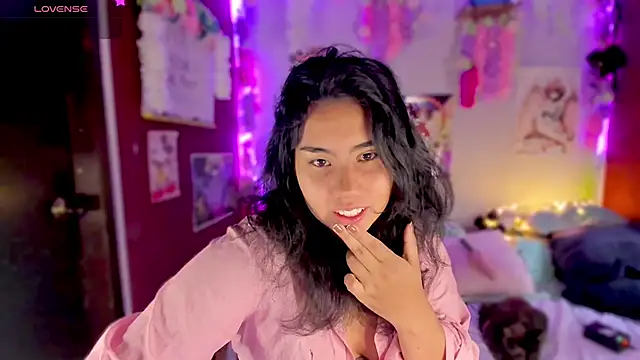 Snapshot of kiki_cavilll chatting on January 29, 2025, 12:02 pm kiki cavilll online show from January 29, 2025, 12:02 pm