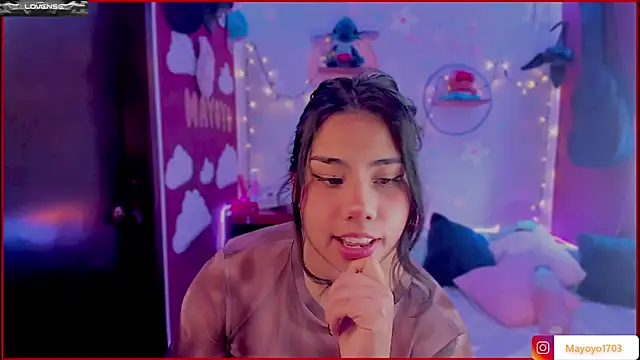 kiki cavilll online show from November 5, 2025, 1:14 pm