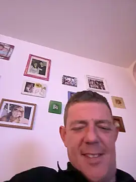 Snapshot of mrwright878787 chatting on December 24, 2024, 2:10 am mrwright878787 online show from December 24, 2024, 2:10 am