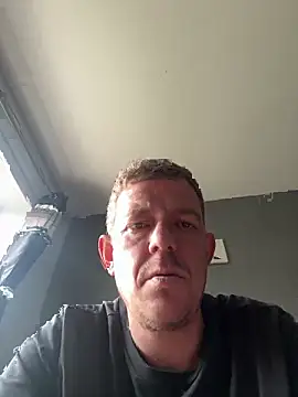 Snapshot of mrwright878787 chatting on May 3, 2026, 2:53 pm mrwright878787 online show from May 3, 2026, 2:53 pm