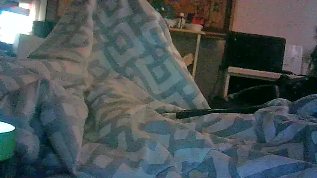 Snapshot of DI4MOND_FIR3 chatting on December 3, 2025, 8:19 pm DI4MOND FIR3 online show from December 3, 2025, 8:19 pm