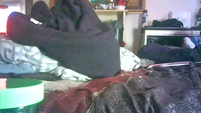 Snapshot of DI4MOND_FIR3 chatting on December 13, 2025, 8:04 pm DI4MOND FIR3 online show from December 13, 2025, 8:04 pm