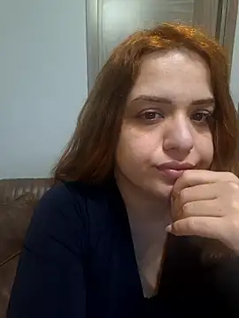 Snapshot of cansuozell chatting on January 9, 2026, 6:15 pm cansuozell online show from January 9, 2026, 6:15 pm