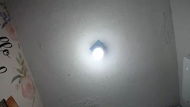 KOURTNEY-- online show from October 30, 2025, 1:48 am