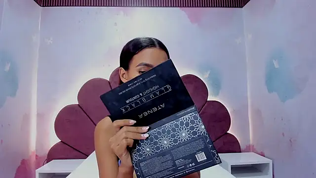 Snapshot of Carohorny4u chatting on November 23, 2025, 4:28 pm Carohorny4u online show from November 23, 2025, 4:28 pm