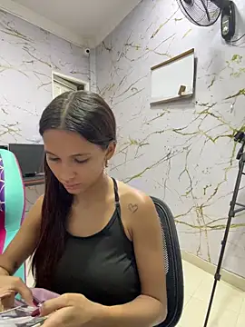 Snapshot of Carohorny4u chatting on December 17, 2025, 11:26 am Carohorny4u online show from December 17, 2025, 11:26 am