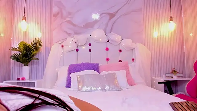 Snapshot of Carohorny4u chatting on September 25, 2025, 12:44 pm Carohorny4u online show from September 25, 2025, 12:44 pm