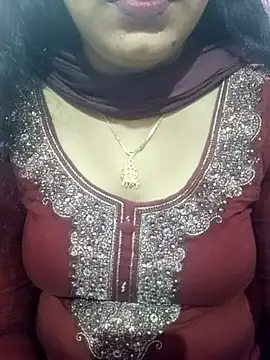Snapshot of Cute_Sona17 chatting on July 9, 2026, 4:24 am Cute Sona17 online show from July 9, 2026, 4:24 am