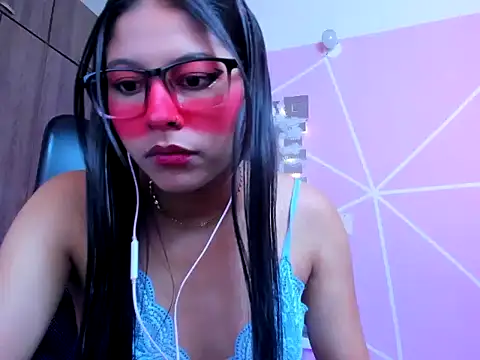 Snapshot of _ALLYSON18_ chatting on November 27, 2025, 11:43 am ALLYSON18 online show from November 27, 2025, 11:43 am