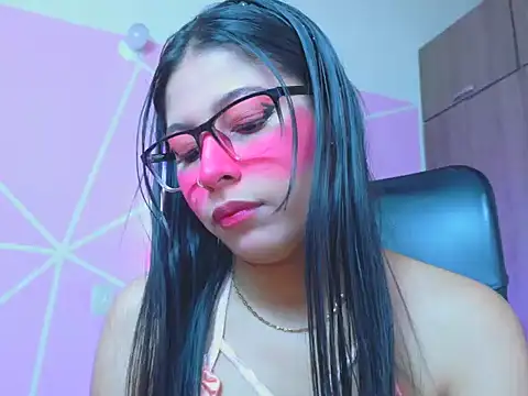  ALLYSON18  online show from April 17, 2026, 12:08 pm