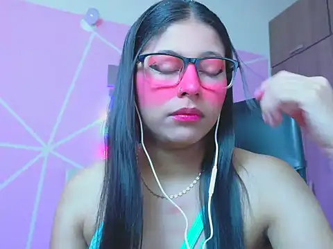 Snapshot of _ALLYSON18_ chatting on May 28, 2026, 12:00 pm ALLYSON18 online show from May 28, 2026, 12:00 pm