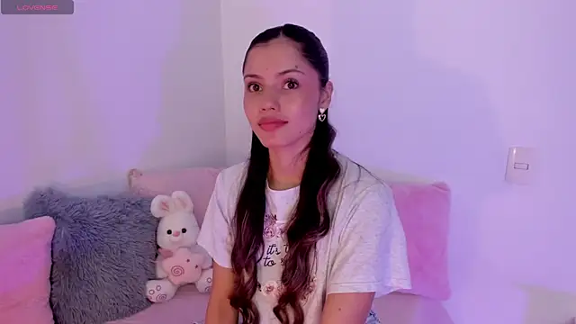 Snapshot of Brisa_blue chatting on May 26, 2026, 6:39 pm Brisa blue online show from May 26, 2026, 6:39 pm