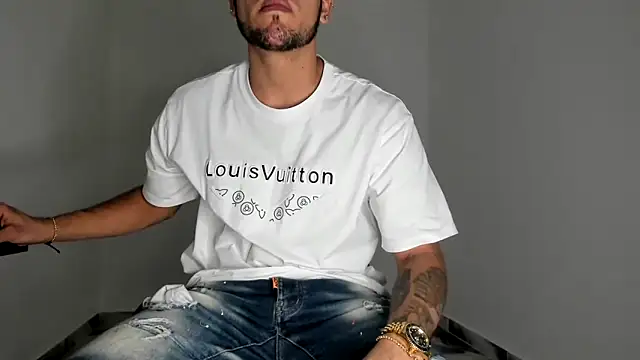 Snapshot of mikee_scooth chatting on February 28, 2026, 9:14 pm mikee scooth online show from February 28, 2026, 9:14 pm