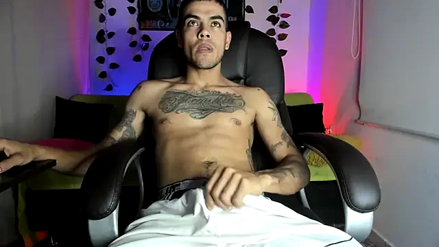 Snapshot of mikee_scooth chatting on September 29, 2025, 11:54 pm mikee scooth online show from September 29, 2025, 11:54 pm