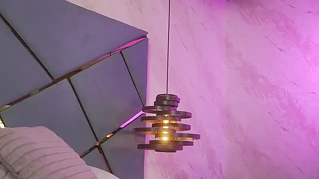 Snapshot of ammy_durand chatting on November 4, 2025, 7:28 pm ammy durand online show from November 4, 2025, 7:28 pm