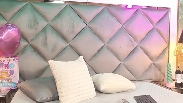 Snapshot of ammy_durand chatting on October 1, 2025, 7:51 pm ammy durand online show from October 1, 2025, 7:51 pm