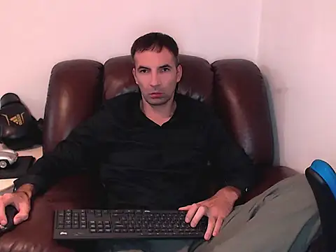 Leo 1617 online show from October 22, 2025, 7:57 pm