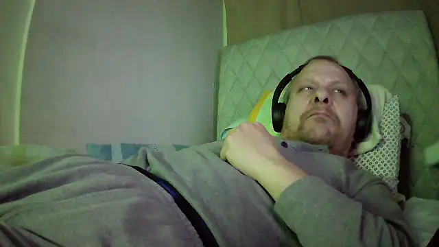 amylrmm1903 online show from February 22, 2025, 5:35 pm