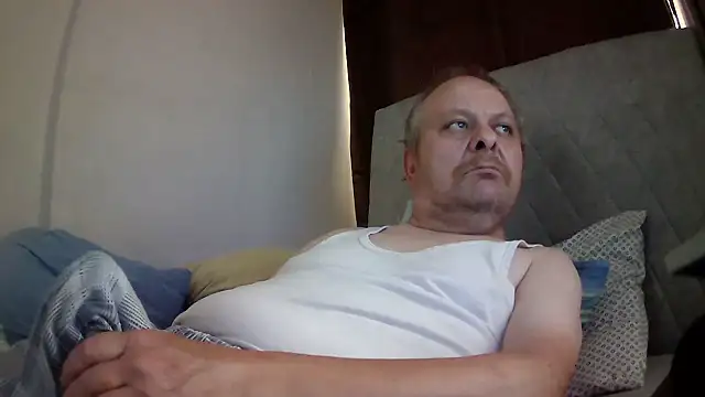 Snapshot of amylrmm1903 chatting on July 26, 2026, 12:12 pm amylrmm1903 online show from July 26, 2026, 12:12 pm